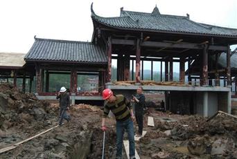 项目治理公司肖勇事迹