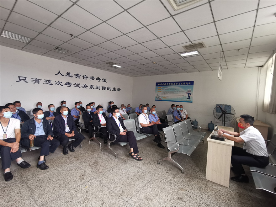 落实主体责任，，，，，推动清静生长_副本