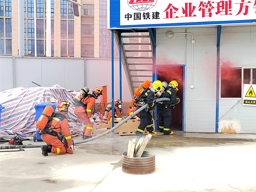 以练备战、防患未然—嘉远地产开展消防、防汛综合应急演练